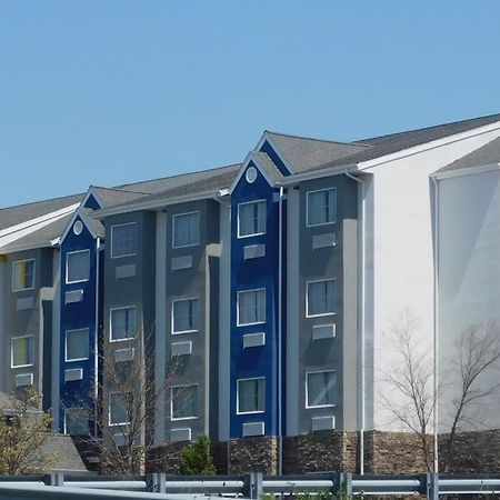 Microtel Inn & Suites By Wyndham Wheeling At The Highlands Triadelphia Exteriör bild