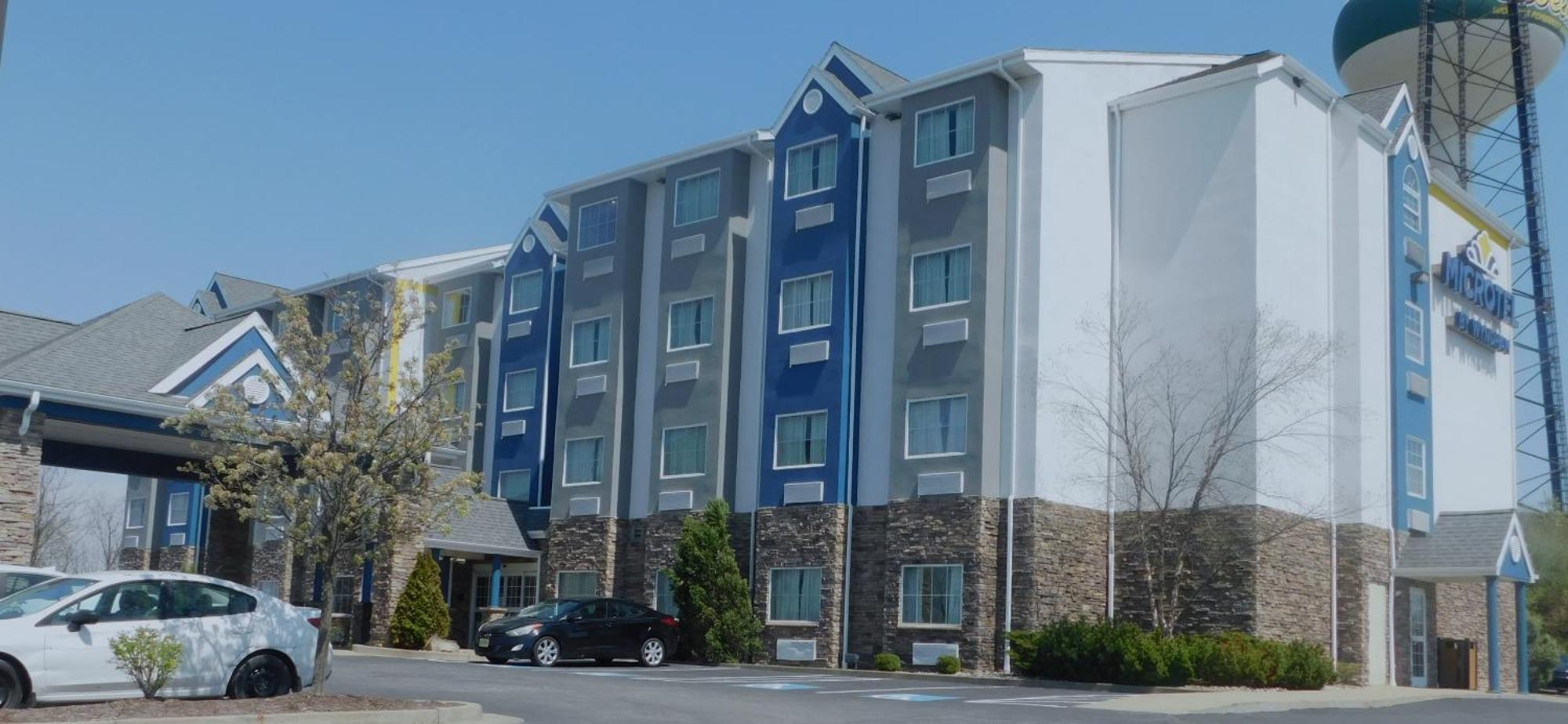 Microtel Inn & Suites By Wyndham Wheeling At The Highlands Triadelphia Exteriör bild