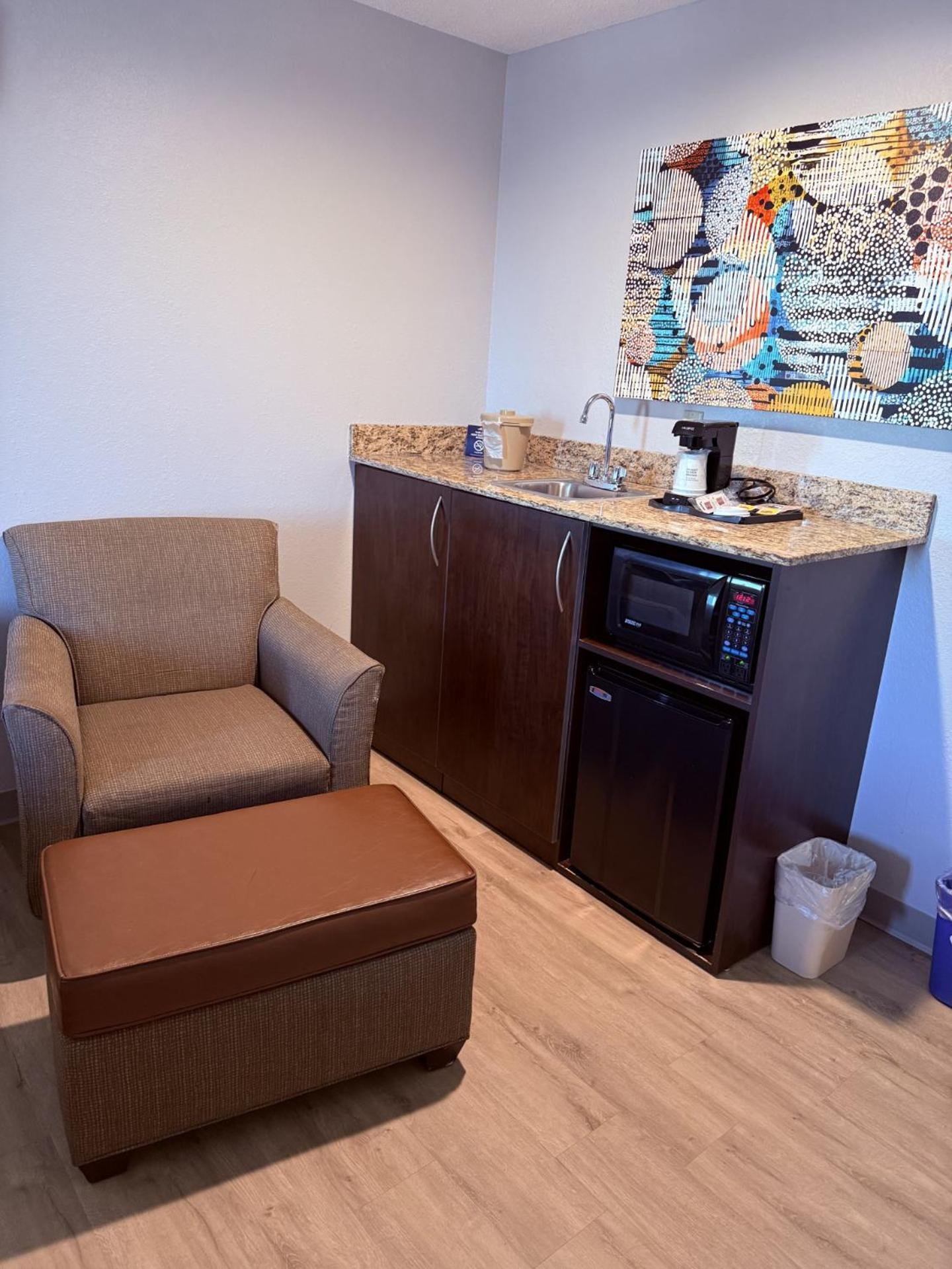 Microtel Inn & Suites By Wyndham Wheeling At The Highlands Triadelphia Exteriör bild