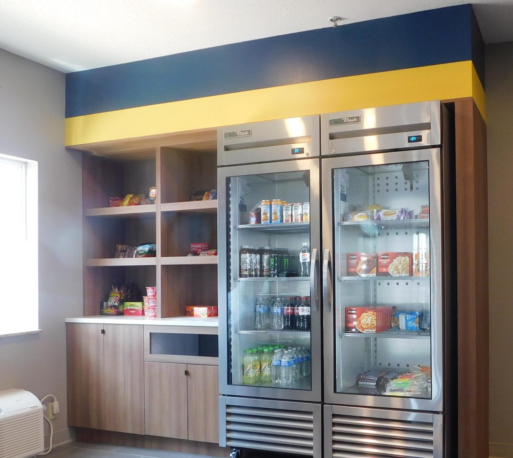 Microtel Inn & Suites By Wyndham Wheeling At The Highlands Triadelphia Exteriör bild